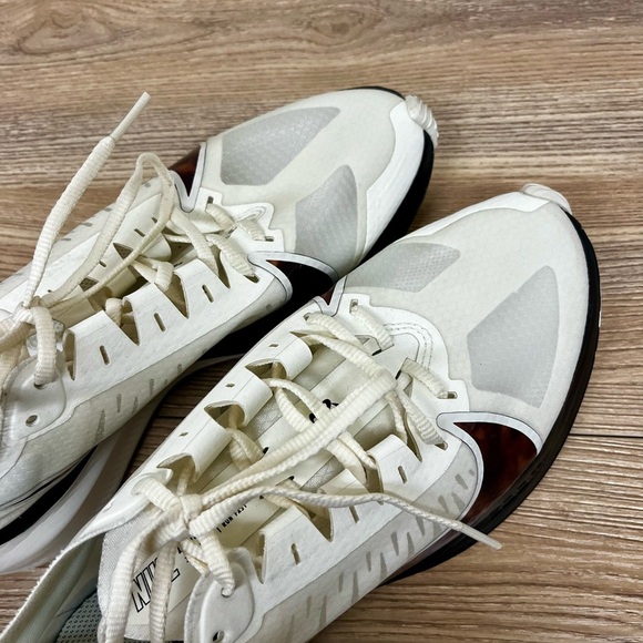 Nike Running Zoom Gravity White Sneakers Tortoise Shell Swoosh - 9 - Picture 12 of 12